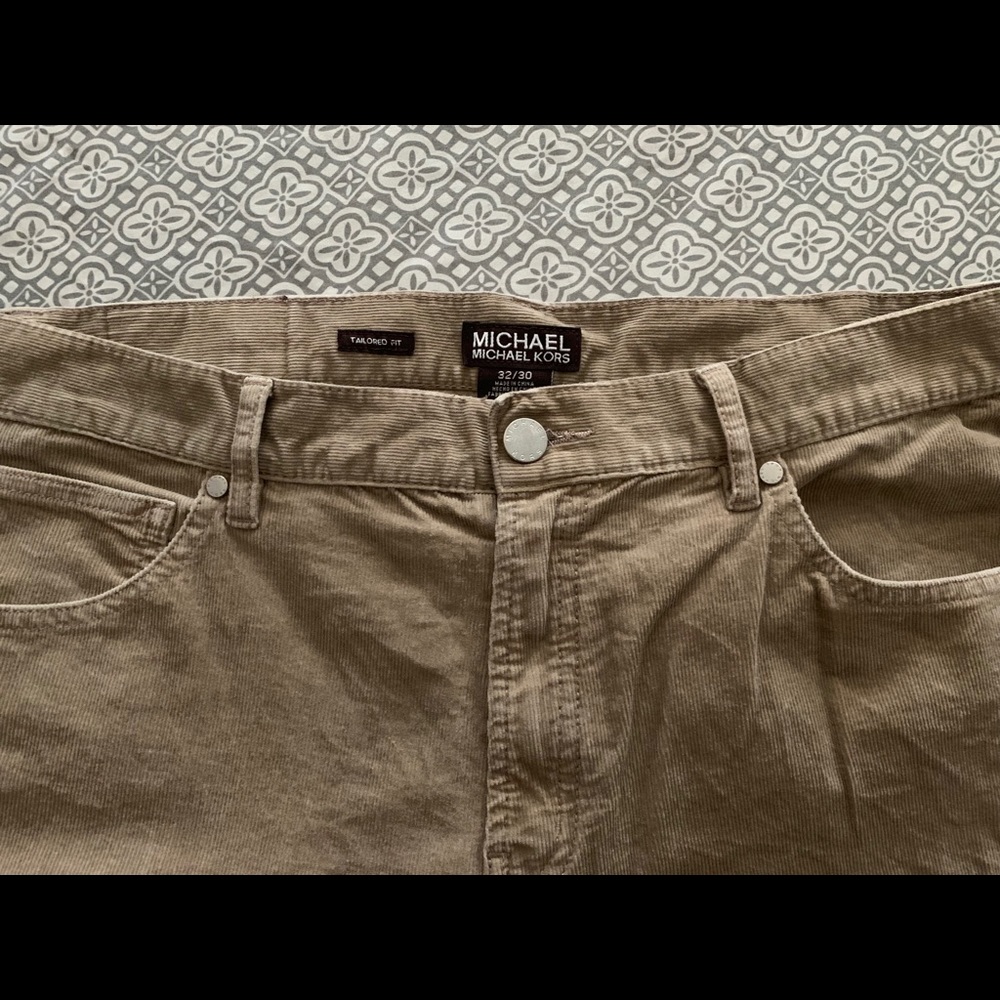 Mens Michael Kors Corduroy jeans size 32/30 •